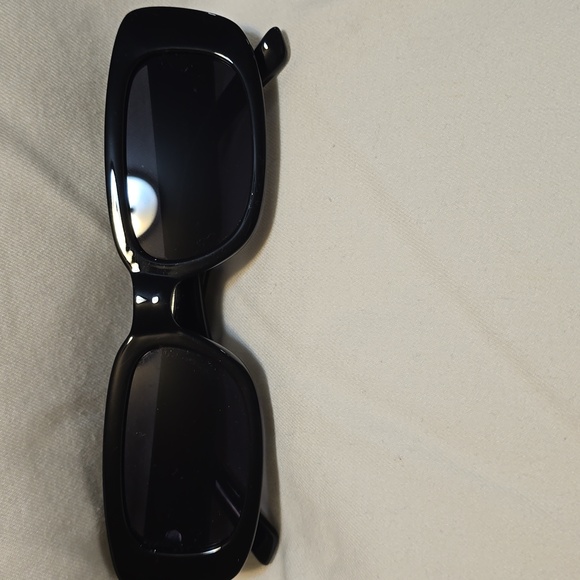 Stylish Women's Sunglasses Set - Black, Green, Blue, Brown😎 - Picture 5 of 6